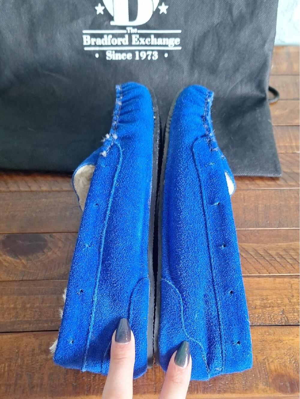2023 Bradford Exchange Womens Elvis Presley Dancing Blues Suede Moccasins Size 9 - Picture 6 of 9